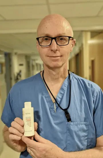 Dr Richard Hixson
